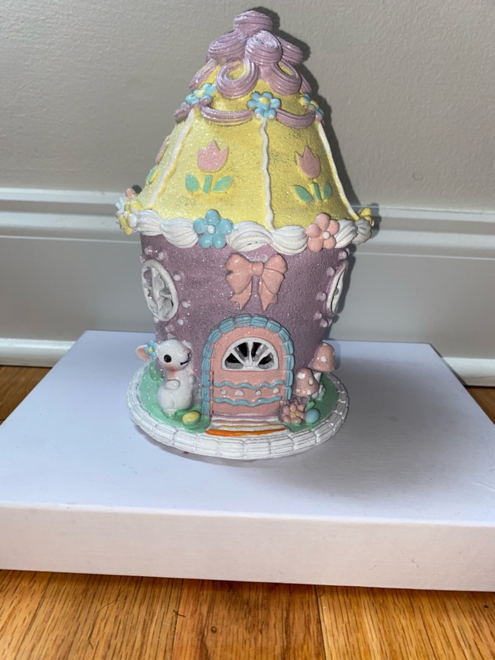 Pastel Easter 🐣 Village House (Lighted)Lavender and yellow)